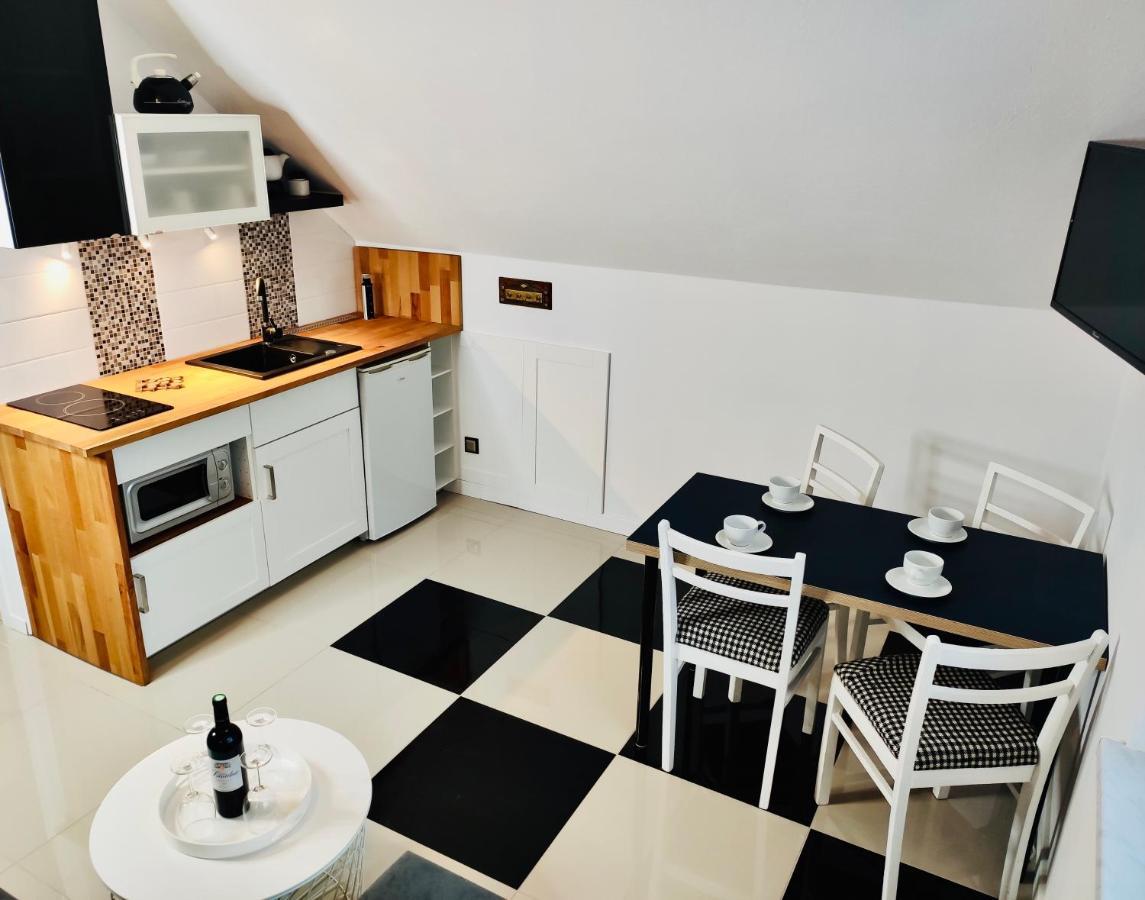 Iwona Pokoje Apartamenty Karwia Ngoại thất bức ảnh