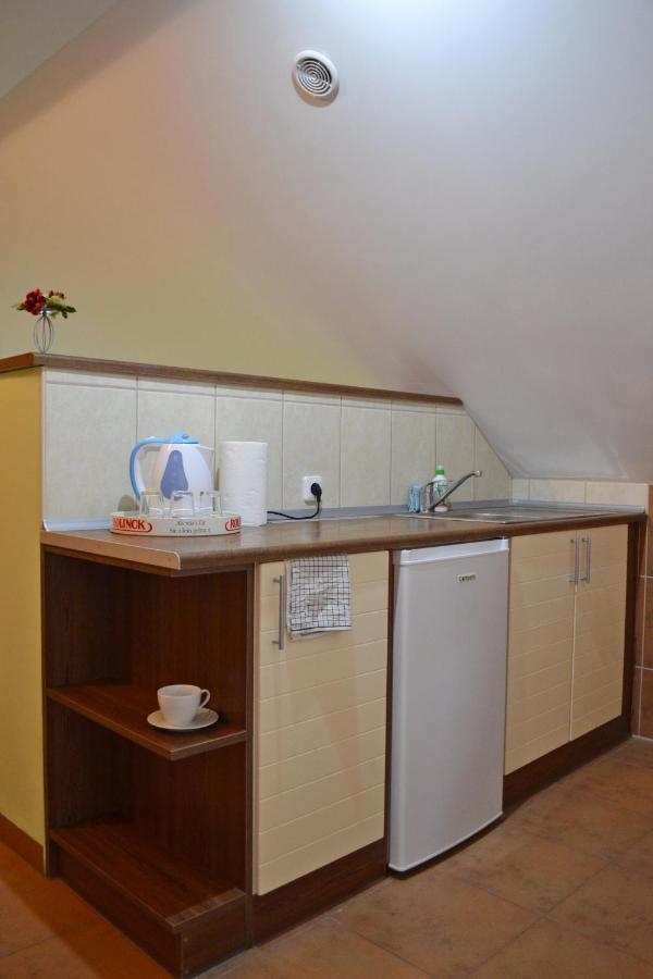 Iwona Pokoje Apartamenty Karwia Ngoại thất bức ảnh