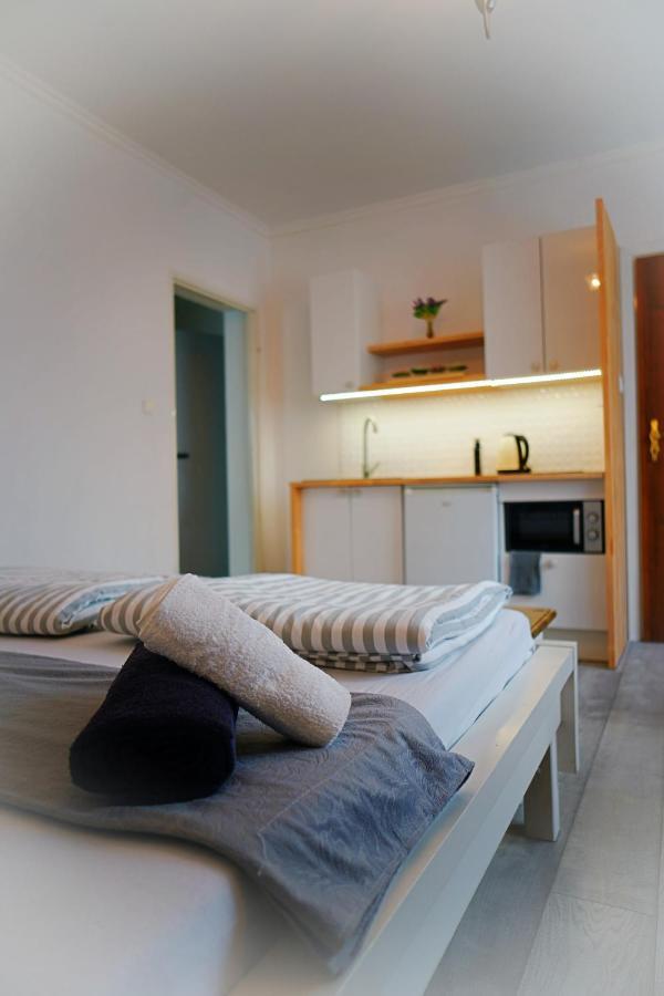 Iwona Pokoje Apartamenty Karwia Ngoại thất bức ảnh