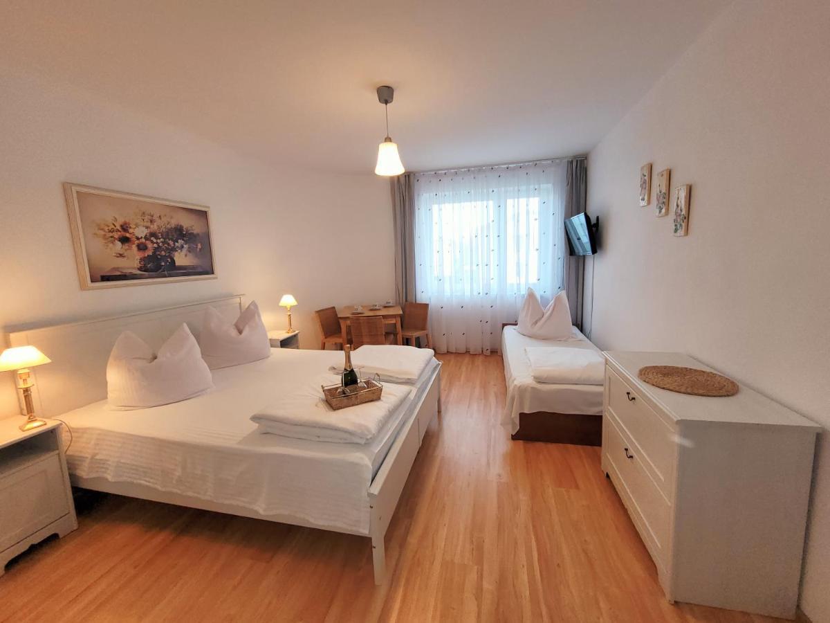 Iwona Pokoje Apartamenty Karwia Ngoại thất bức ảnh