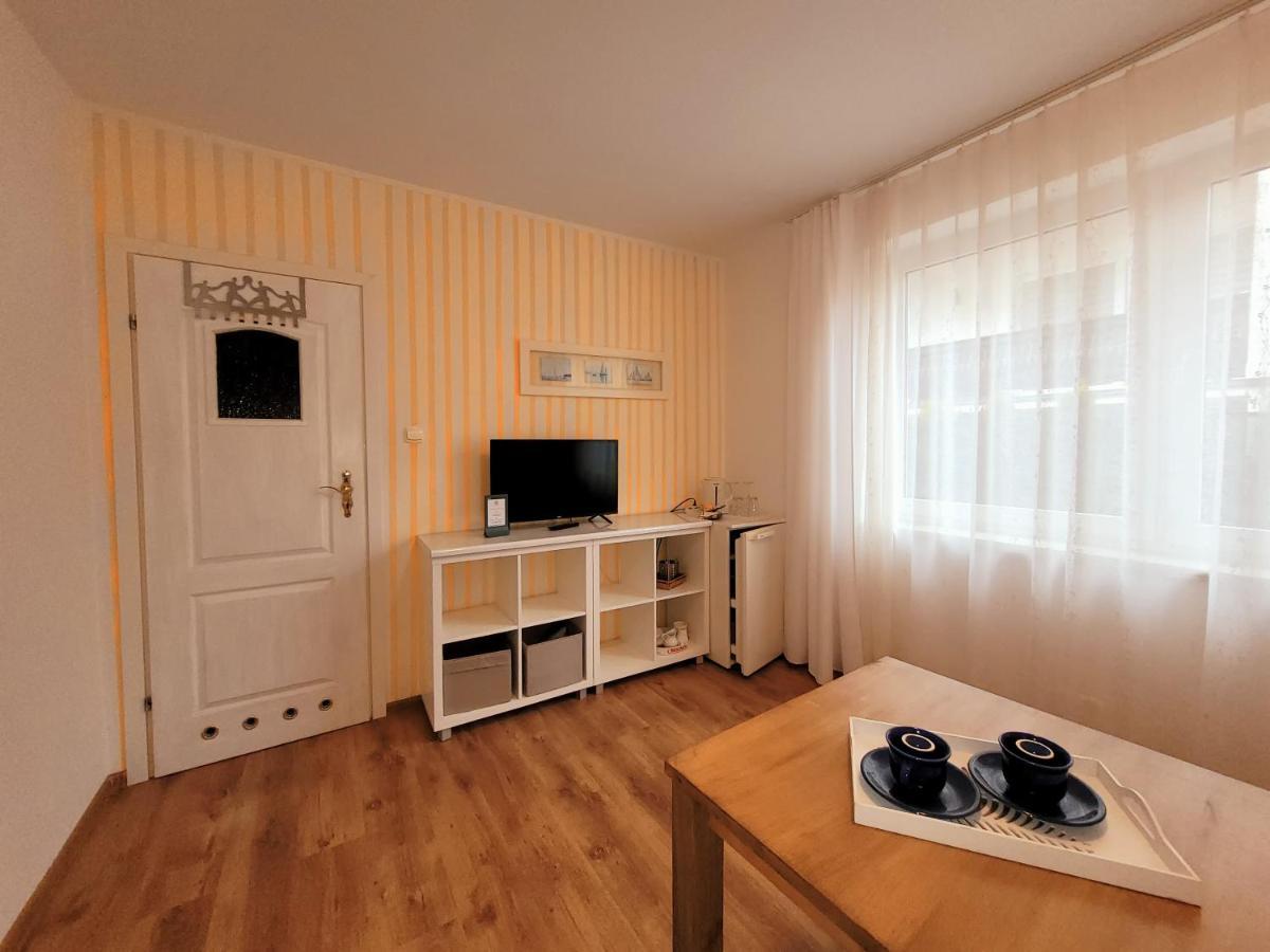 Iwona Pokoje Apartamenty Karwia Ngoại thất bức ảnh